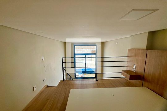 Quarto de kitnet/studio para alugar com 1 quarto, 34m² em Vila Galvão, Guarulhos