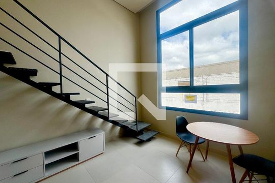 Sala de kitnet/studio para alugar com 1 quarto, 34m² em Vila Galvão, Guarulhos