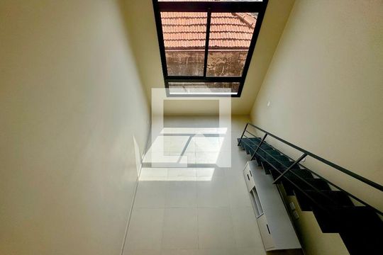 Sala de kitnet/studio para alugar com 1 quarto, 34m² em Vila Galvão, Guarulhos