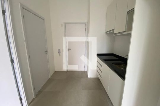 Apartamento à venda com 1 quarto, 31m² em Santo Amaro, São Paulo