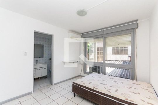 Quarto  de apartamento à venda com 1 quarto, 30m² em Azenha, Porto Alegre