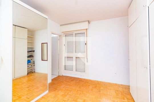 Quarto 3 de apartamento para alugar com 3 quartos, 177m² em Petrópolis, Porto Alegre