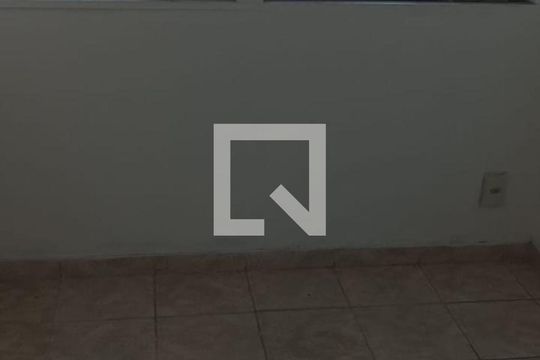 Quarto de casa para alugar com 4 quartos, 90m² em Ramos, Rio de Janeiro