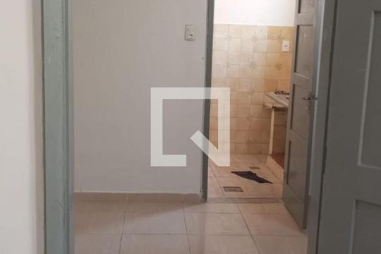 Quarto de casa para alugar com 4 quartos, 90m² em Ramos, Rio de Janeiro