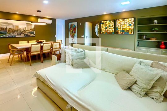Sala de apartamento à venda com 3 quartos, 159m² em Vila Rosalia, Guarulhos