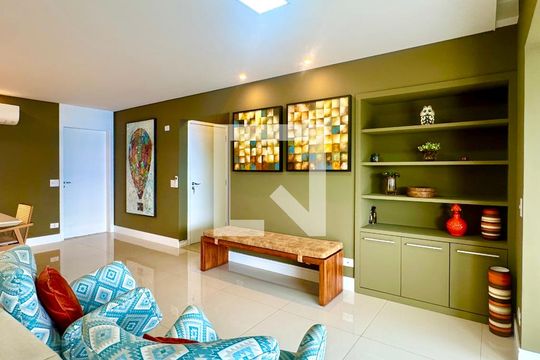 Sala de apartamento à venda com 3 quartos, 159m² em Vila Rosalia, Guarulhos