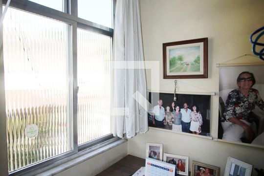 Sala de apartamento para alugar com 1 quarto, 38m² em Irajá, Rio de Janeiro