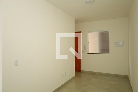 Sala de apartamento para alugar com 1 quarto, 32m² em Vila Rosaria, São Paulo