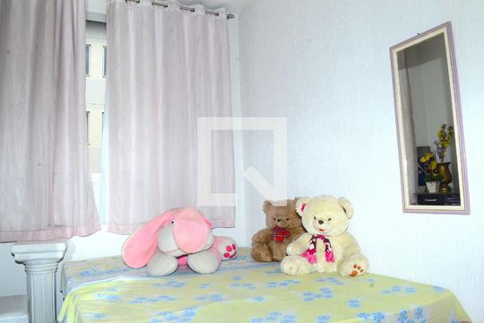 Quarto 1 de apartamento para alugar com 2 quartos, 43m² em Vista do Sol, Belo Horizonte
