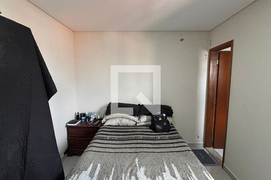 Suite de apartamento à venda com 2 quartos, 119m² em Vila Metalúrgica, Santo André