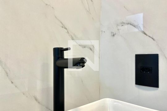 Banheiro de apartamento para alugar com 1 quarto, 31m² em Vila da Saúde, São Paulo