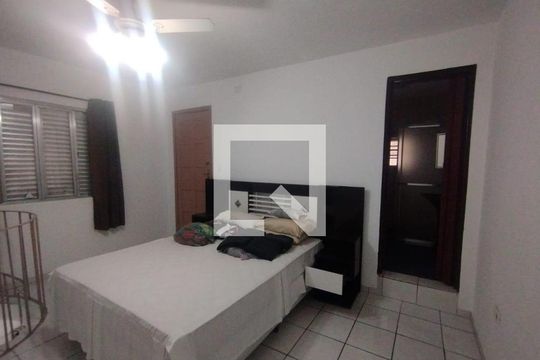Quarto de casa à venda com 3 quartos, 132m² em Centro, Diadema