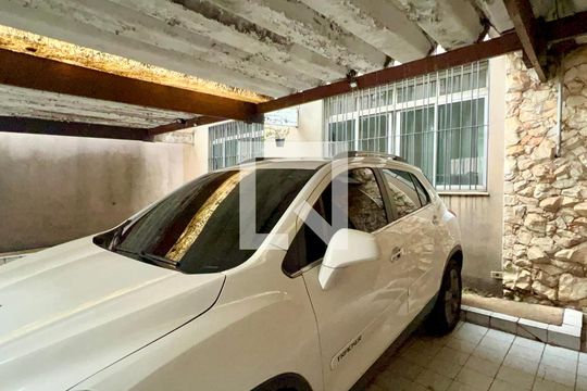 Garagem de casa para alugar com 3 quartos, 100m² em Perdizes, São Paulo