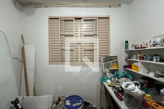 Quarto 2 de casa para alugar com 3 quartos, 330m² em Moinho Velho, São Paulo