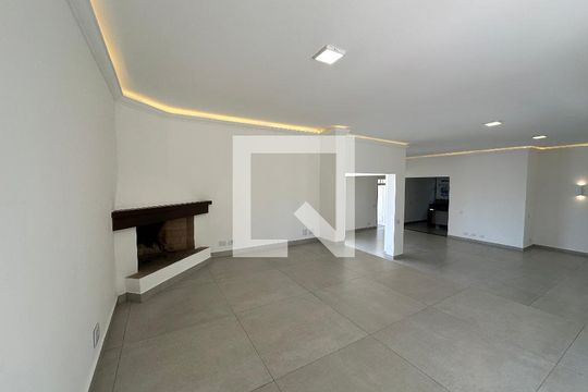 Sala de casa para alugar com 4 quartos, 322m² em Morada dos Pássaros, Barueri