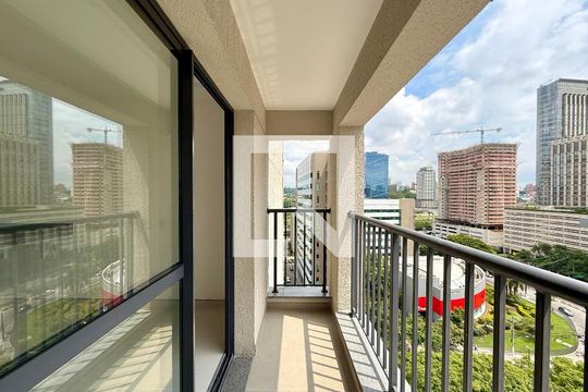 Sacada de kitnet/studio para alugar com 1 quarto, 24m² em Vila Cordeiro, São Paulo