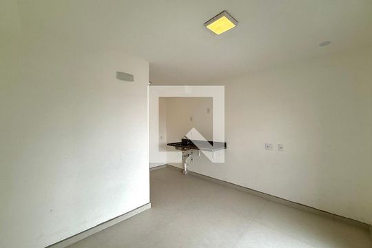Quarto de kitnet/studio para alugar com 1 quarto, 24m² em Vila Cordeiro, São Paulo