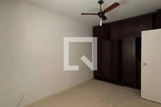 Quarto de apartamento à venda com 3 quartos, 118m² em Centro Histórico, Porto Alegre