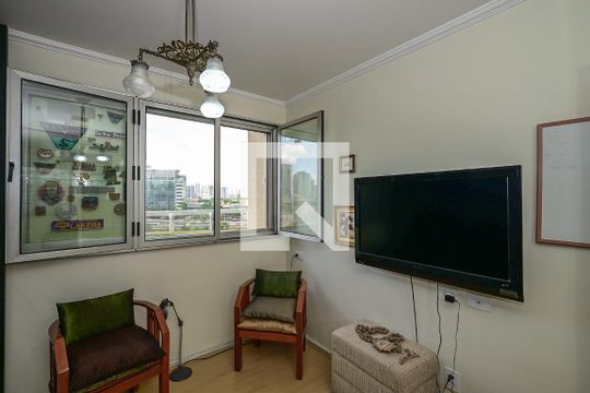 Quarto de apartamento à venda com 2 quartos, 92m² em Real Parque, São Paulo