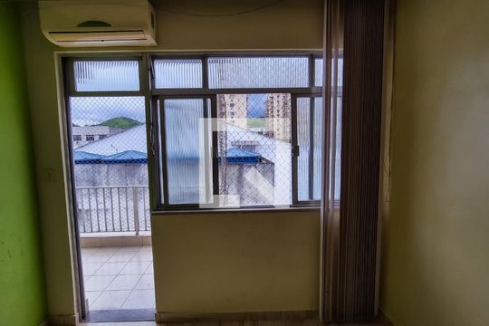 Sala de apartamento à venda com 3 quartos, 70m² em Vila da Penha, Rio de Janeiro