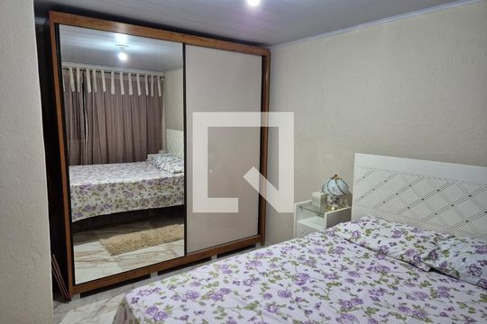 Quarto de casa à venda com 2 quartos, 70m² em Vila Aurora (Zona Norte), São Paulo