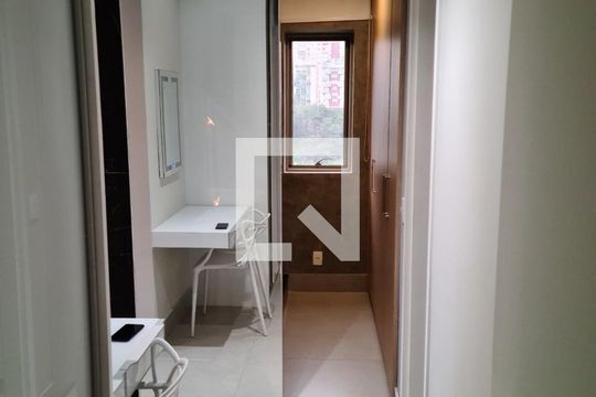 Quarto de apartamento para alugar com 3 quartos, 163m² em Vale do Sereno, Nova Lima