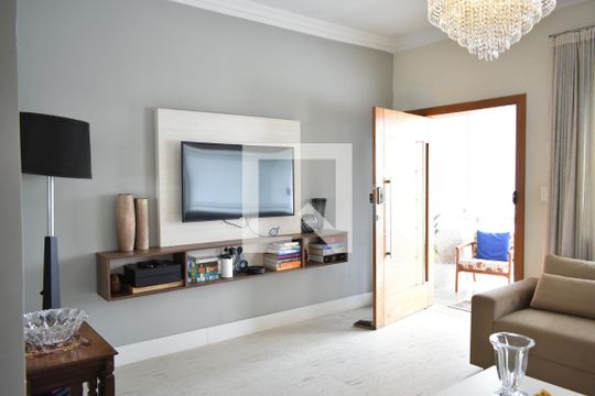 Sala de casa à venda com 3 quartos, 200m² em Planalto Paulista, São Paulo