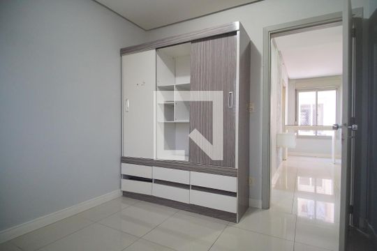 Quarto 1 de apartamento para alugar com 2 quartos, 53m² em Scharlau, São Leopoldo