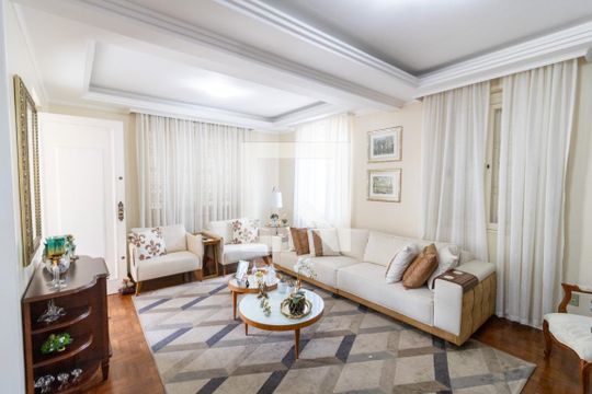 Sala de casa à venda com 6 quartos, 300m² em Santa Tereza, Porto Alegre