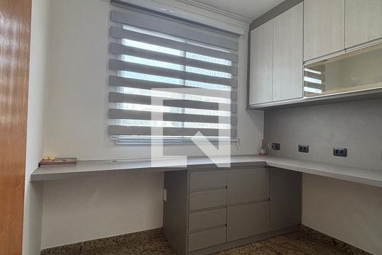 Sala de casa à venda com 3 quartos, 244m² em Vila Sao Leopoldo, São Bernardo do Campo