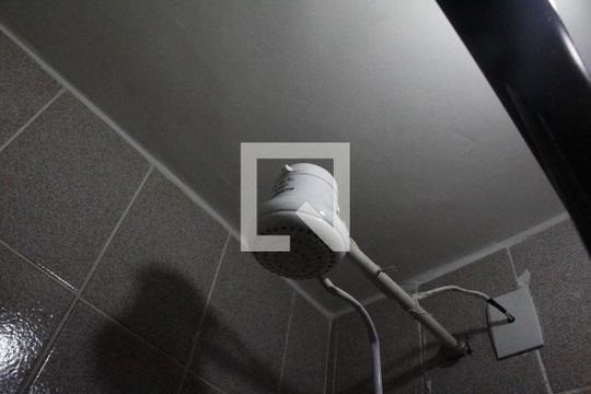 Banheiro de apartamento à venda com 1 quarto, 36m² em Jacarepaguá, Rio de Janeiro