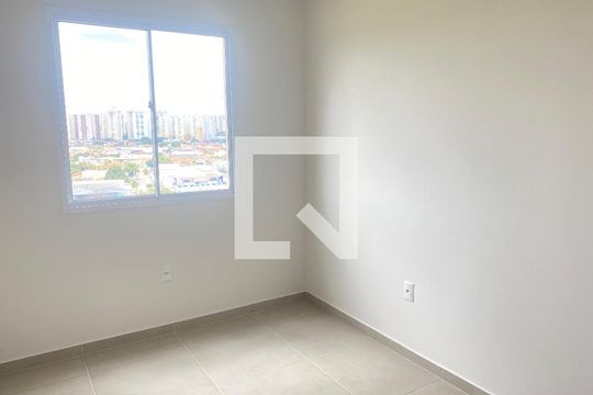Quarto de apartamento para alugar com 2 quartos, 54m² em Parque Oeste Industrial, Goiânia