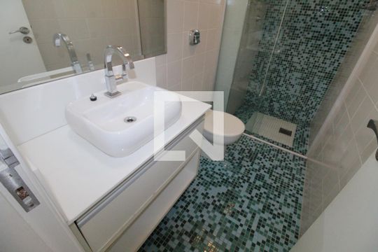 Banheiro de apartamento para alugar com 3 quartos, 77m² em Jardim das Colinas, São José dos Campos