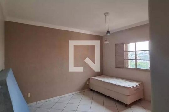 Casa para alugar com 4 quartos, 467m² em Tabajaras, Uberlândia
