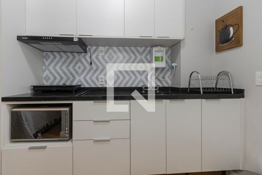 Studio de kitnet/studio à venda com 1 quarto, 32m² em Jardim das Acacias, São Paulo
