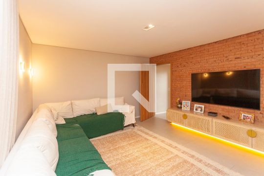 Sala de casa para alugar com 3 quartos, 210m² em Parque Esmeralda, São Paulo