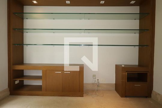 Escritório de casa de condomínio à venda com 4 quartos, 483m² em Jardim Guedala, São Paulo