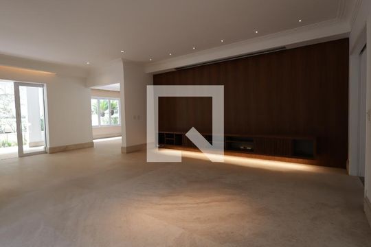 Sala de casa de condomínio à venda com 4 quartos, 483m² em Jardim Guedala, São Paulo