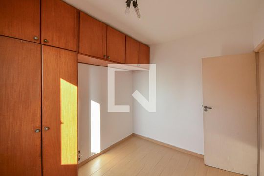 Quarto de apartamento para alugar com 2 quartos, 57m² em Socorro, São Paulo