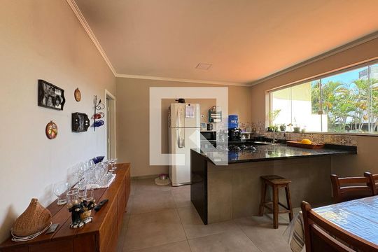 Casa 1 - Sala de Jantar de casa para alugar com 6 quartos, 600m² em Nossa Senhora do O, São Paulo