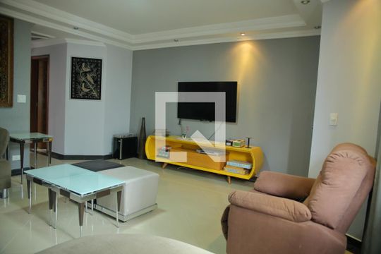 Sala de casa para alugar com 3 quartos, 350m² em Baeta Neves, São Bernardo do Campo