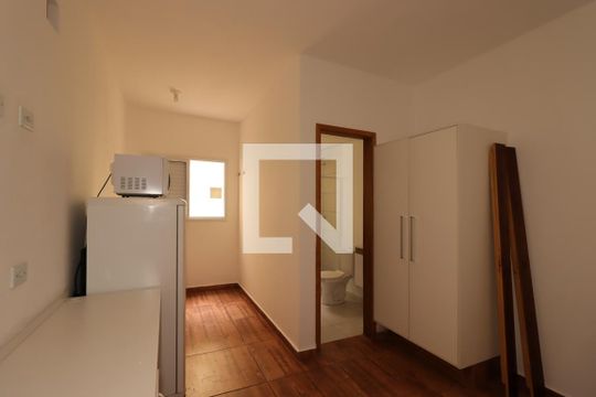 Quarto de kitnet/studio para alugar com 1 quarto, 25m² em Bangú, Santo André