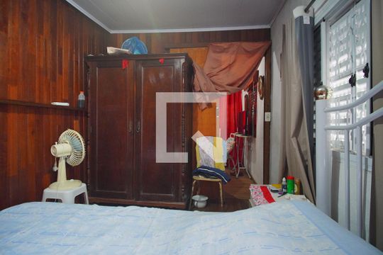 Quarto 1 de casa para alugar com 2 quartos, 300m² em Jardim Carvalho, Porto Alegre