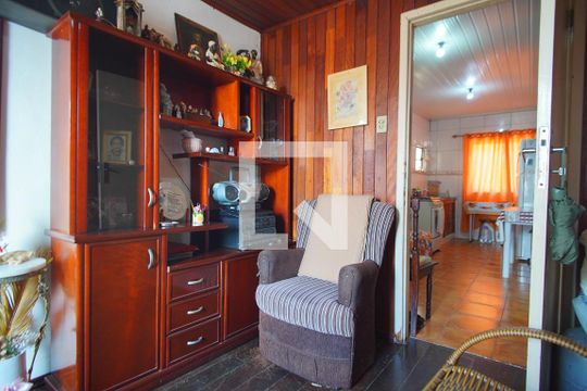 Sala de casa para alugar com 2 quartos, 300m² em Jardim Carvalho, Porto Alegre