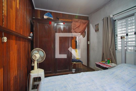 Quarto 1 de casa para alugar com 2 quartos, 300m² em Jardim Carvalho, Porto Alegre