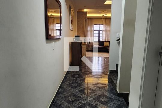 Corredor de casa à venda com 4 quartos, 220m² em Jardim Popular, São Paulo