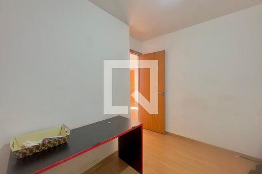 Quarto 2 de apartamento para alugar com 2 quartos, 38m² em Jardim Hanna, Guarulhos