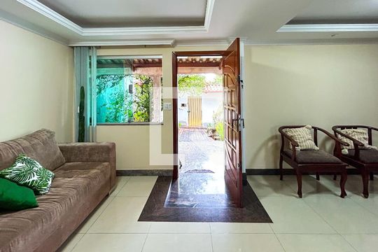 Casa à venda com 5 quartos, 278m² em Alípio de Melo, Belo Horizonte