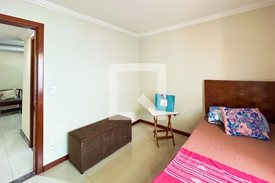 Casa à venda com 5 quartos, 278m² em Alípio de Melo, Belo Horizonte