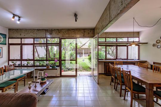 Sala de casa para alugar com 4 quartos, 359m² em Vila Gumercindo, São Paulo
